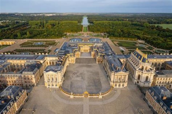 Exploring the Magnificence of Versailles Mansion: A Journey Through History and Architecture