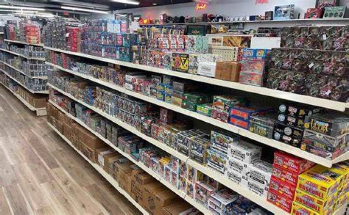 Hawkins Midgets: Rare Finds & Collectibles