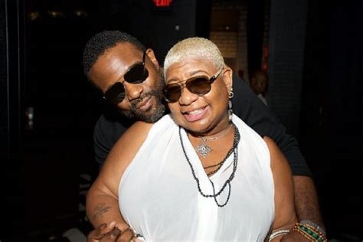 Luenell Net Worth: An Insight into the Life of a Comedic Icon